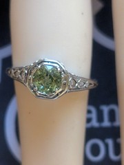Beautiful 18k White Gold Belais Art Deco Filigree Green tourmaline Ring 4.5