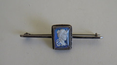 VERY UNUSUAL STERLING SILVER & BUTTERFLY WING BROOCH WITH VICTORIAN LADY