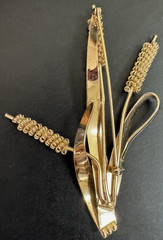 VTG Napier Cattail Brooch Mid Century Modern Botanical Gold Tone Typha Pin