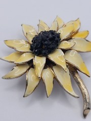 HAR Vintage Brooch Flower Yellow with Black Crystals MCM
