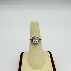 FAS 925 sterling silver Ring cubic zirconia size 6
