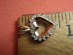 ESTATE 14kt Yellow Gold .25 CT Diamond Fancy Heart Pendant 1.3 Grams Lot 2556