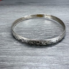 Vtg Bangle Bracelet Mexico Floral Motif Design Non-Magnetic Metal Unmarked #2170
