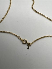 VTG NWT Crown TRIFARI Amulet Holder Charm Holder 30” Gold Tone Necklace 80s