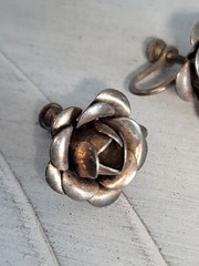 Sterling Silver Rose 3D Screwback Earrings 5/8″ Rosebud Vintage