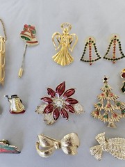 Christmas Brooches Pin Earrings Lot Enamel Avon Gerrys JJ Vtg Holiday Lot Of 19