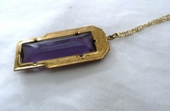 CZECH VINTAGE ART DECO FACETED PURPLE GLASS ENGRAVED PENDANT CHAIN NECKLACE