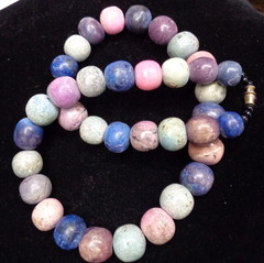 Vtg ESTATE JEWELRY Multicolor Polished Stone Large Bead Barrel Clasp Necklace