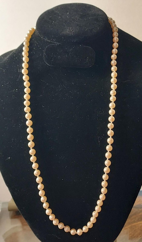 Vintage Simulated Pearl Necklace 24 inch