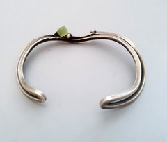 Vintage Sterling Silver Cuff Bracelet Organic Shape Prehnite Stone Accents
