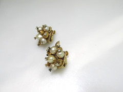 Vintage Vendome Faux Pearl Gold Bead Rhinestone Earrings Clip Layered Juliana St