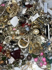 5lbs + Vintage/Modern Costume Jewelry Lots Mix Box Wearable Pieces.