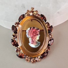 Vintage Juliana D & E Cameo Brooch Pendant Necklace Iridescent Rhinestones 2″
