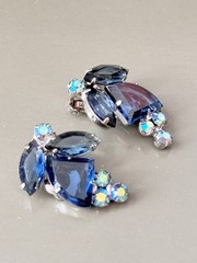 Vintage Verified JULIANA Blue Glass Pie Cut Bracelet, Brooch & Earring Set