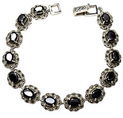 Vintage 925 Garnet & Marcasite Bracelet ~ 5mm x 6.5mm Garnets ~ 8″ long ~ Wt. 23