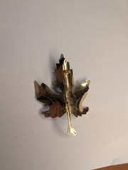 Vintage Blue White Enamel Maple Leaf Pin Brooch Gold Tone Autumn Nature