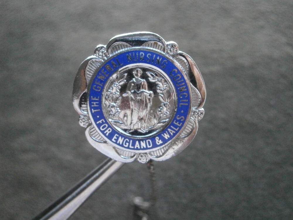 General Nursing Council England & Wales Vintage Enamel Lapel Pin Hat Badge 9.6g