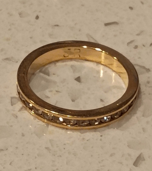 Joan Rivers JR Signed Gold Tone Channel Set Crystal Eternity Band Ring Size 5.75
