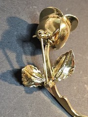 Vintage Monet Gold Tone Rose Brooch Long Stem Pin Polished Flower Romantic 3D