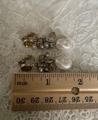 Vintage Gold Tone Clip On Earrings Jewelry JMS-56