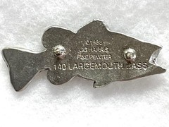 1988 GG HARRIS Fine Pewter Largemouth Bass Lapel / Hat Pin Back pinback #88-3