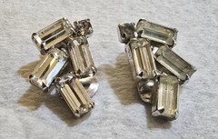 Vintage Weiss Clear Rhinestone Clip Earrings Silver Tone Baggett Signed