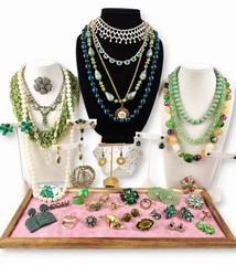 Grandma’s Vintage Green Jewelry Lot Some Signed 1.10lb All Wearable/Resellable