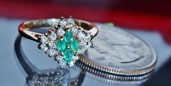 14k y/gold sz 5.5 ring 1.00c Colombian natural treated emerald diamond 3.4g 3035
