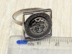 Vintage men’s ring sterling silver 925 Size 11 Weight 3.38 g. Medusa Gorgon.