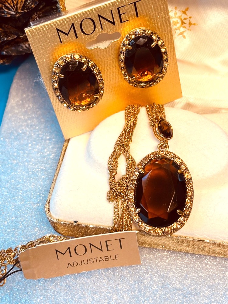 Monet Gold Tone Brown & Rhinestone Pendant Necklace & Clip Earrings NWT