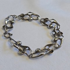 Vtg 900 Silver Panel Bracelet 17.16g Fine Jewelry 8.25″ Artisan Spring Ring
