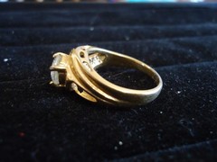 Vintage Women’s Size 7.5 18KT Yellow Gold Plated Cocktail Ring With Round White