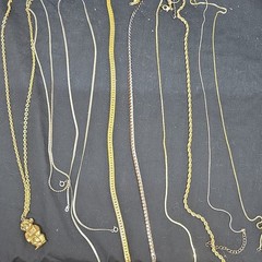 7-Piece Mixed Lot Metal Necklace Chains w/ Pendants, Gold & Silver Tone