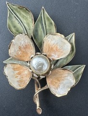 Vintage Signed Vendome Enamel Flower Brooch Faux Pearl Clip On Earrings Dogwood