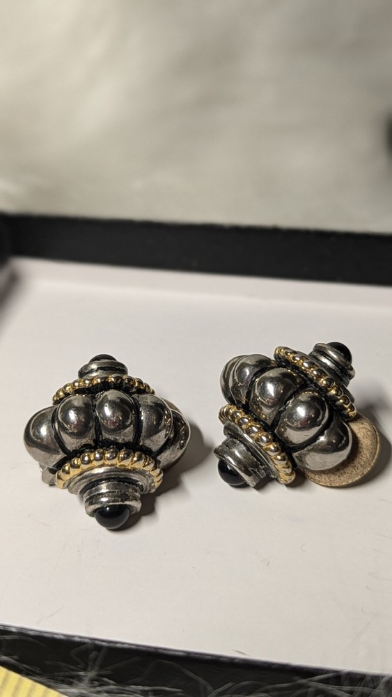 Vintage Fashion Earrings Silver and Gold Tone Onyx Type Stone Clip On 1″ 1.1 Oz
