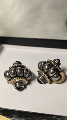 Vintage Fashion Earrings Silver and Gold Tone Onyx Type Stone Clip On 1″ 1.1 Oz