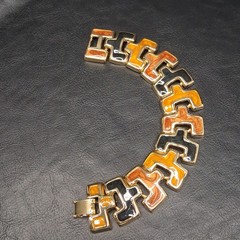 Vintage Gold Tone Link Bracelet Black Brown Enamel. 18.151