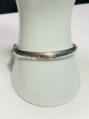 Vintage 925 Sterling Silver Hinged Bangle Bracelet 2.25″ Diameter, 8.1 grams