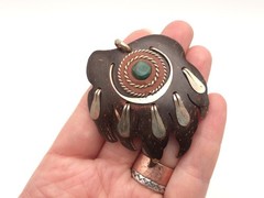 Vintage Artisan Made Native American Bear Paw Amulet Bloodstone Large Pendant