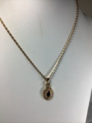 Vintage 18″ Cable Chain Oval Faux Amethyst Pendant Gold Tone Necklace NN36