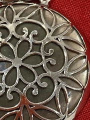 Vintage TH 14k Solid White Gold Mother Of Pearl Filigree MOP Round Pendant 4.13g