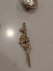 VINTAGE – Gold Toned Earrings, Scarf pins, Danglers and more (10 pieces)