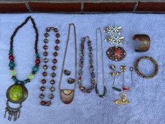 Estate Find Costume Jewelry Lot-Necklaces-Brooches-Bangles -17 Pieces