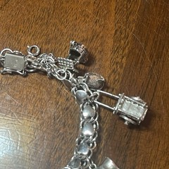 Vintage American Staring Heart Charm Bracelet 11 Charms Articulating 54.6 G 7.5”