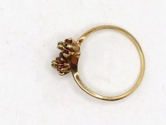 vtg 10K Yellow Gold Ring Sz 8.75″ w 2 Flower 12 Rubies & 2 Diamonds Dainty-2.67g