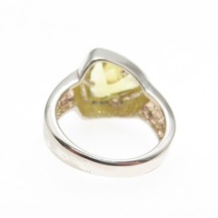 925 Sterling Silver Vintage Real Lime Green Quartz Modernist Ring Size 6.25