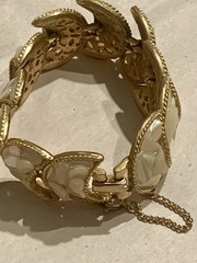 Unique 1960s Vintage Capri Resort Wear Set – Bracelet / Earrings