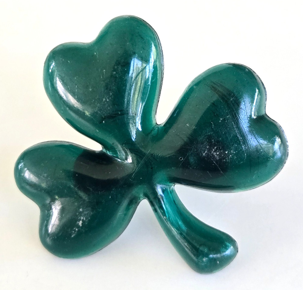 Vintage 2006 Shamrock Green Acrylic Adjustable Ring Size 5 by Bakery Crafts
