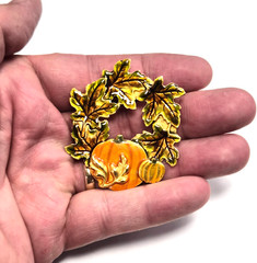 Vintage 90’s Kenneth Cole Festive Autumn Fall Leaf & Pumpkin Wreath Pin / Brooch