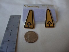 VINTAGE 1970s SAMUEL HUANG DESIGNER CLOISONNE RETRO ABSTRACT BLACK STUD EARRINGS